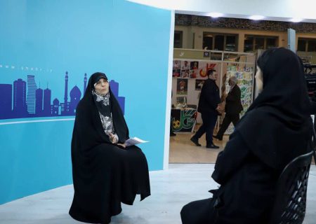 بازدید شهردار منطقه۸ از بیست‌وچهارمین نمایشگاه رسانه‌های ایران